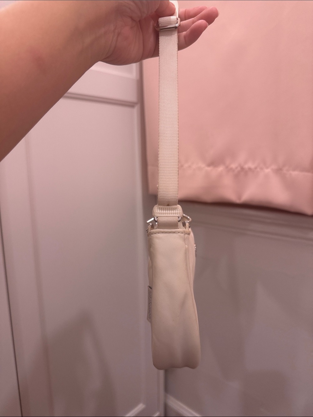 lululemon athletica Cream Shoulder Crossbody Bag - Picture 4 of 5
